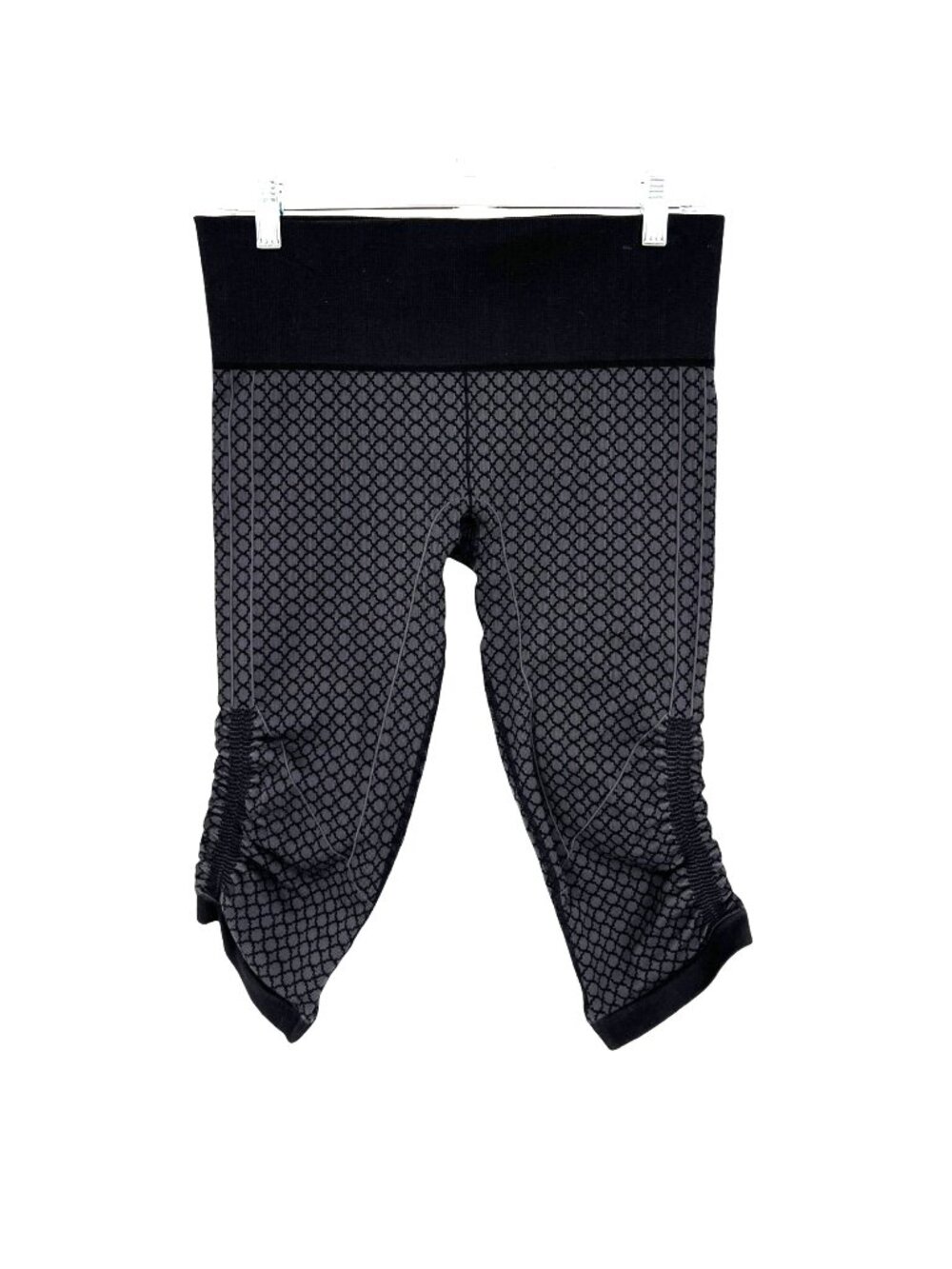 Lululemon In The Flow Crop II Black Gray Diamond Patterned Yoga Pants Size 10